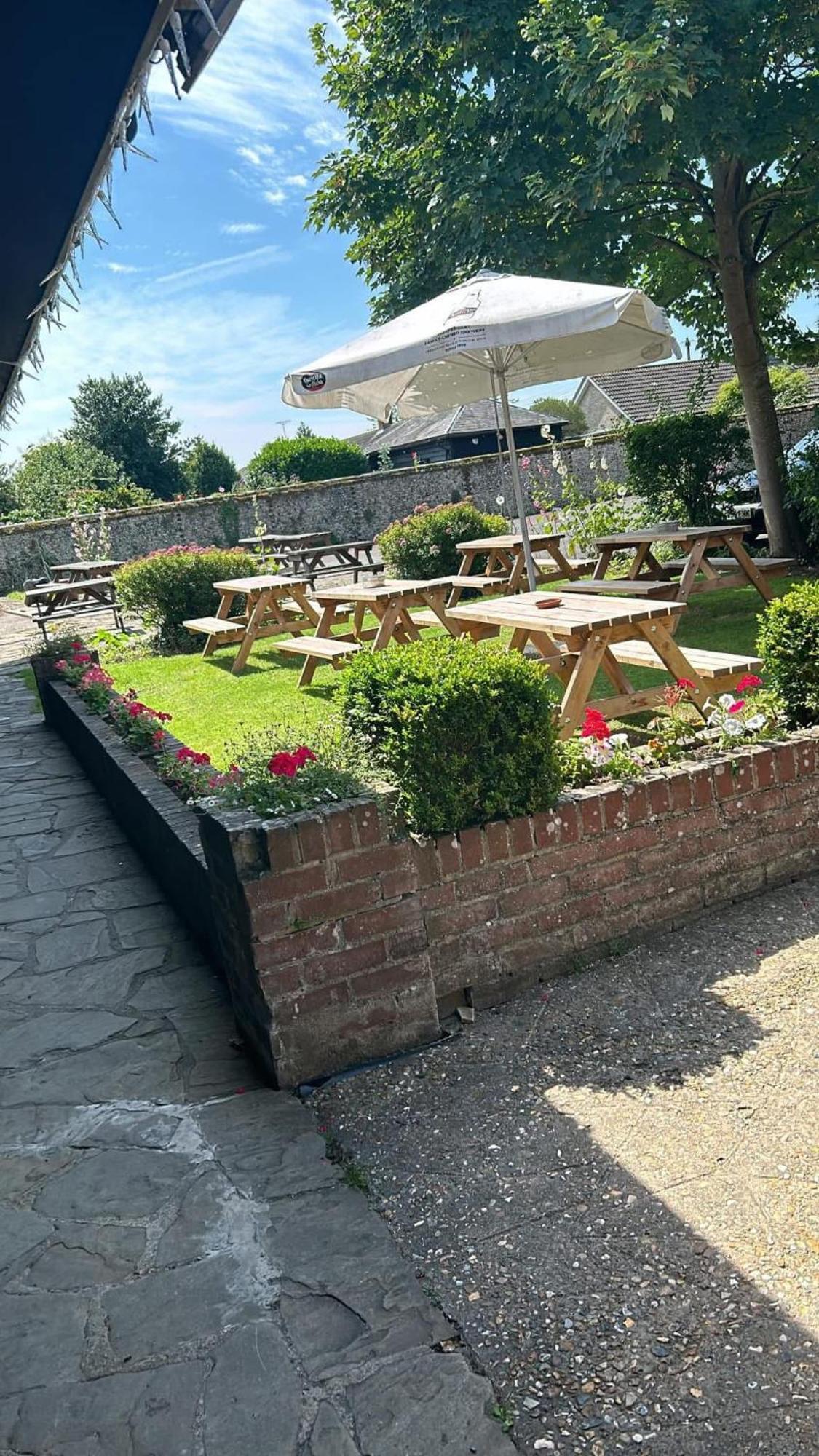 The Limes Bar And Hotel Needham Market Kültér fotó